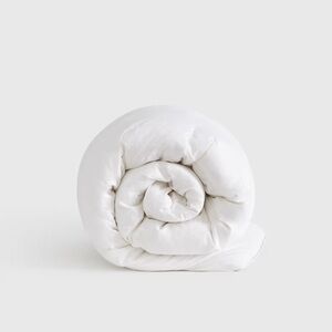 QUINCE All season Premium Down Alternative Down Comforter 
KING/CAL KING